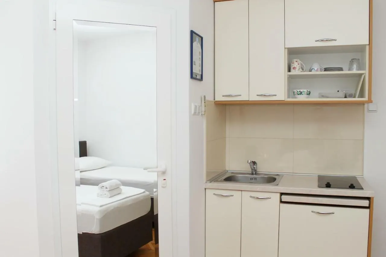 Mito Rooms And Apartments Trogir Croatia