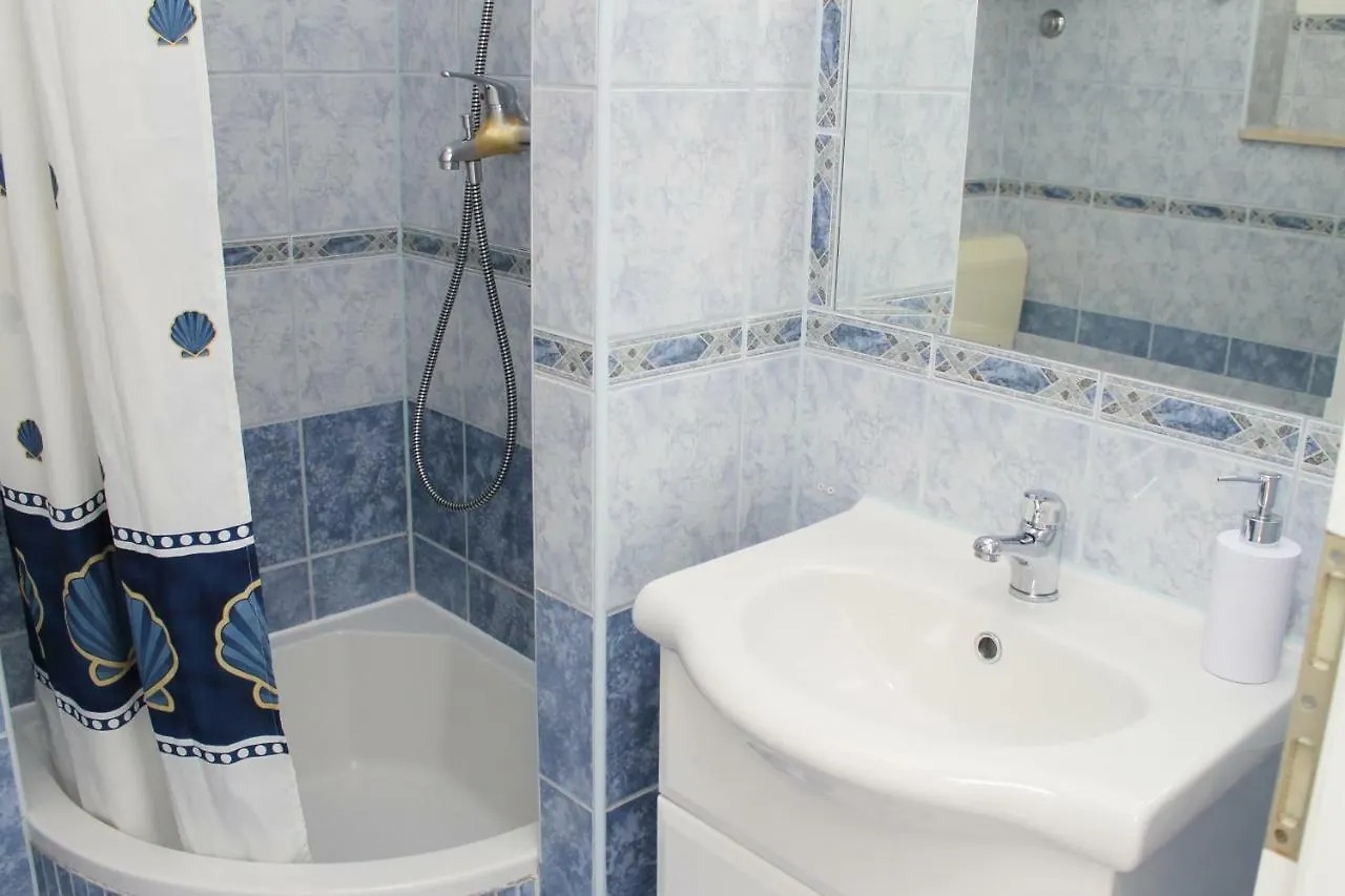 Mito Rooms And Apartments Trogir