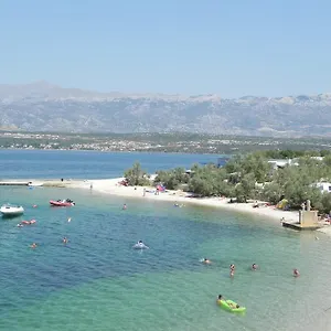 adriasol-camping-novigrad.hotelinzadar.com/