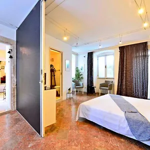 Guest house Romantic Gena, Trogir