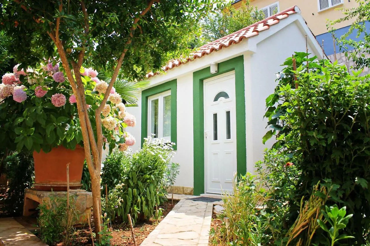 Mito Rooms And Apartments Trogir Croatia